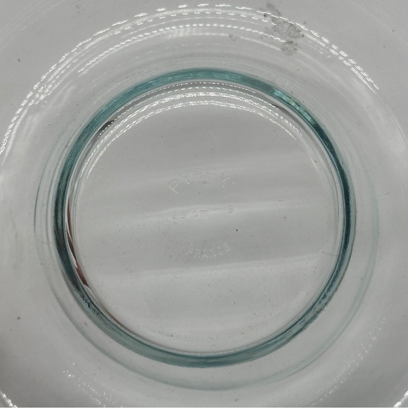 Vintage PYREX Glass Bundt Cake Pan 10" Clear Jello Mold Ring Clear - Picture 4 of 7